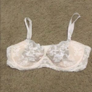 Victoria’s Secret Lace Dream Angel Bra size 36D
